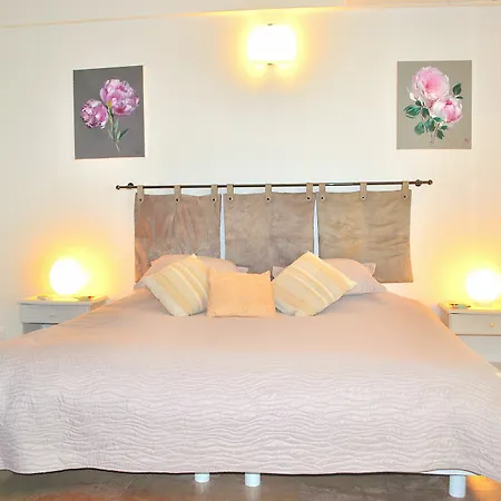 Apartment Croisette 79 *